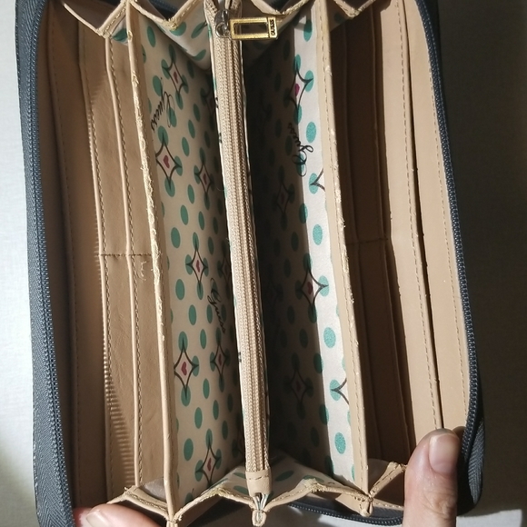 Guess wallet - Picture 4 of 4